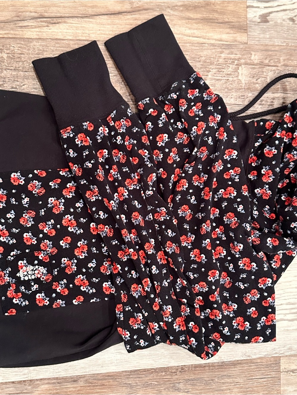 Free People Movement Hot Shot Hoodie Black Floral Oversized Comfy Sz M - Picture 11 of 13
